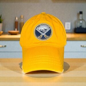Buffalo Sabres Vintage Strapback Hat Zephyr OSFM Yellow NHL Hockey